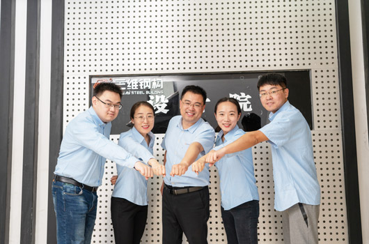 專業(yè)團(tuán)隊,精工制造